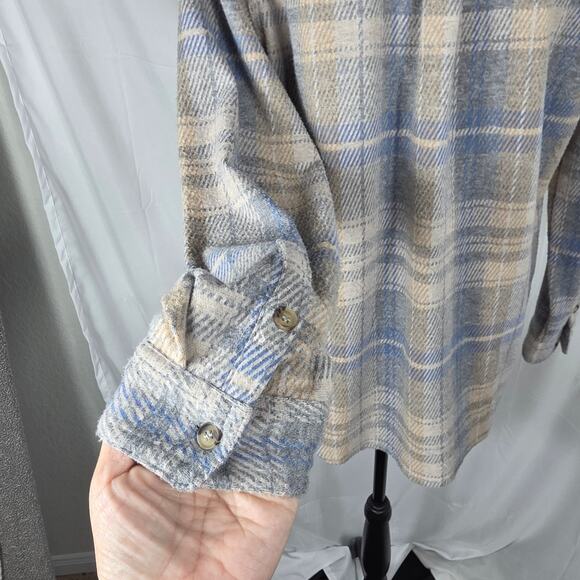 Casa Cabana Plaid Button Down Shacket Women Large Blue Beige Gray Soft Flannel - Picture 6 of 9